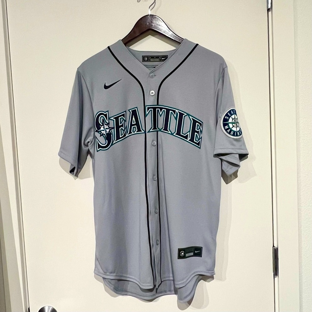 Seattle Mariners gray road jersey